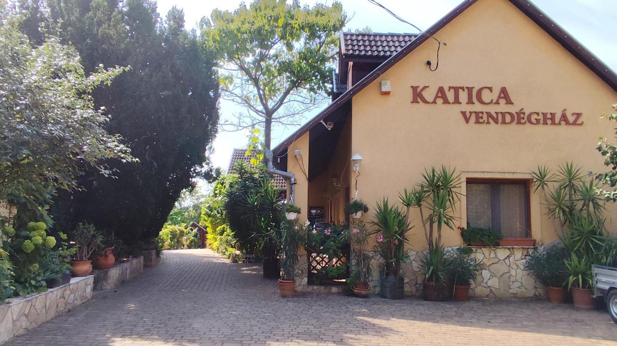 Katica Vendeghaz Apartment Siofok Bagian luar foto