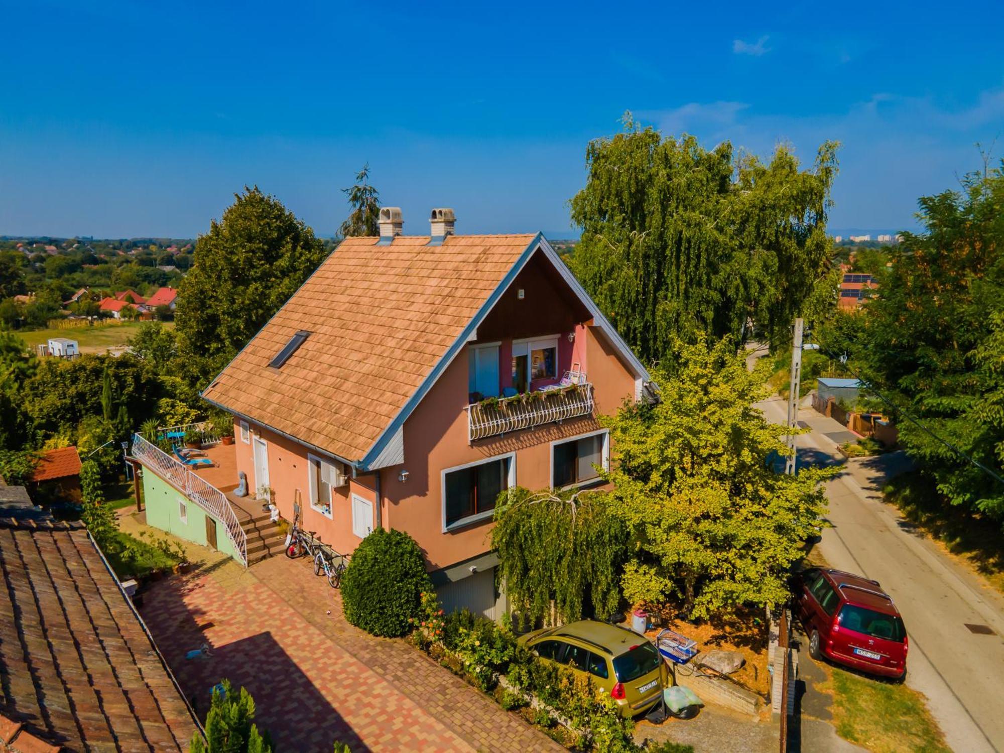 Katica Vendeghaz Apartment Siofok Bagian luar foto